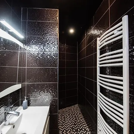 Guest house Maison Triplex Jj - Ecrin Verdoyant Au Coeur De 3*